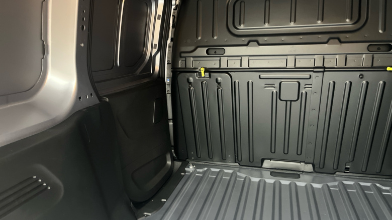 Peugeot Partner Long Diesel 1.5 BlueHDi 100 Professional Plus Van